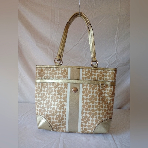 Coach Heritage Signature Shoulder Tote - Picture 1 of 7